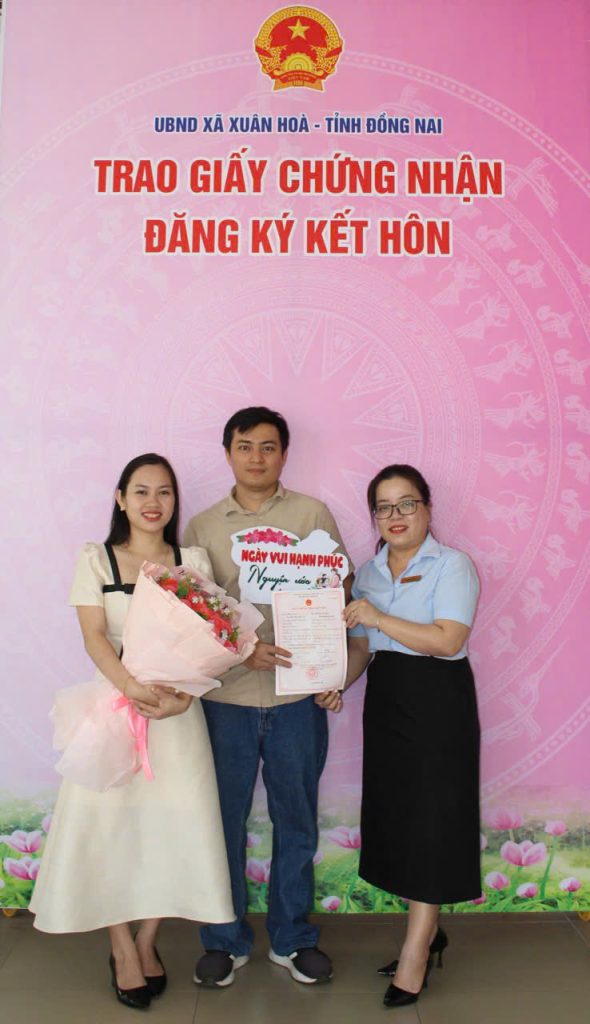 Trao giấy kết hôn – Trao yêu thương: Nét đẹp nhân văn từ xã Xuân Hòa 1 670875751 122164336958936791 5308621508047285674 n