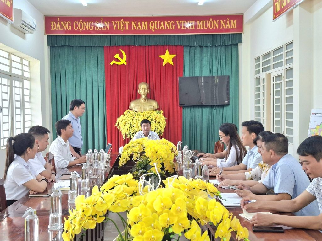 Xuân Hòa tháo gỡ khó khăn, nâng cao chất lượng chi bộ trong doanh nghiệp ngoài nhà nước 1 703676218 122169290360936791 2722076855970758873 n