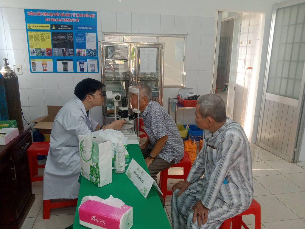 Chăm lo tốt công tác chăm sóc sức khỏe Nhân dân trong 6 tháng đầu năm 2026 1 726660370 1686845585901066 52415738473057367 n